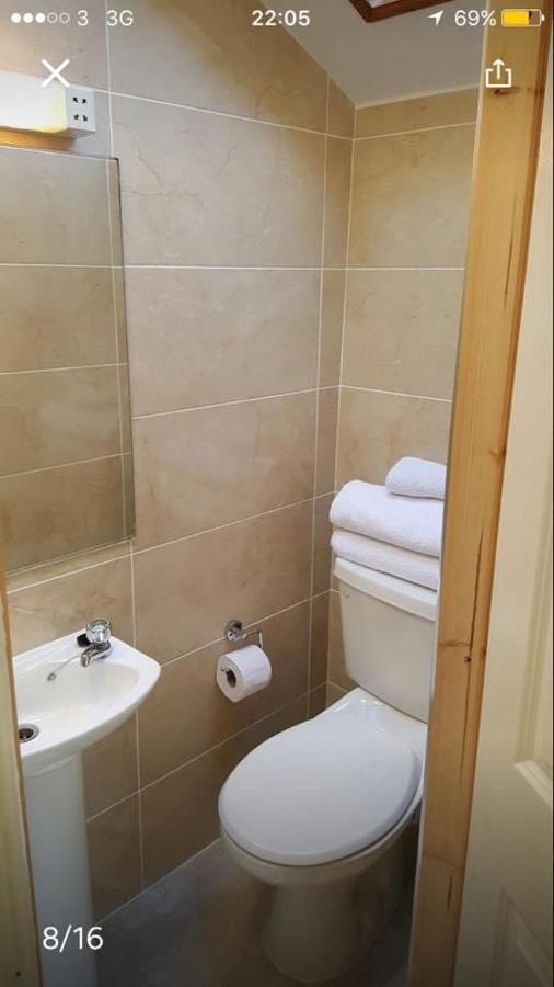 Edwards Cosy B&B Galway Esterno foto