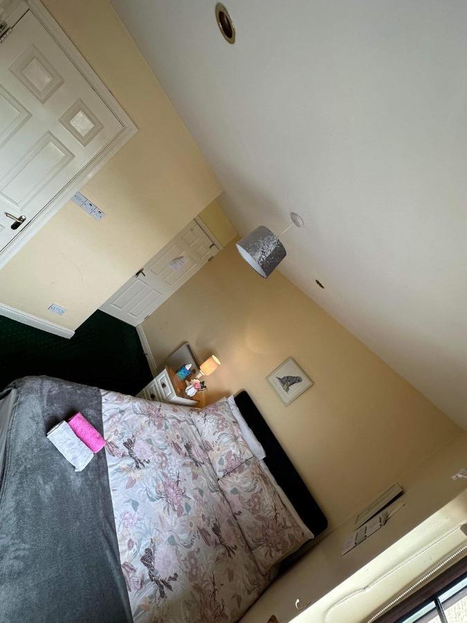 Edwards Cosy B&B Galway Esterno foto