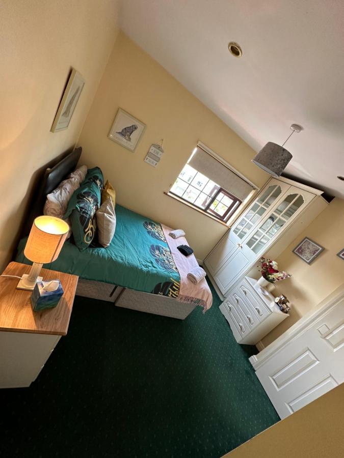 Edwards Cosy B&B Galway Esterno foto