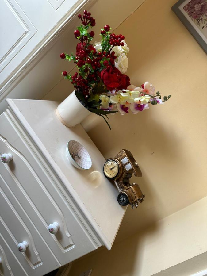 Edwards Cosy B&B Galway Esterno foto
