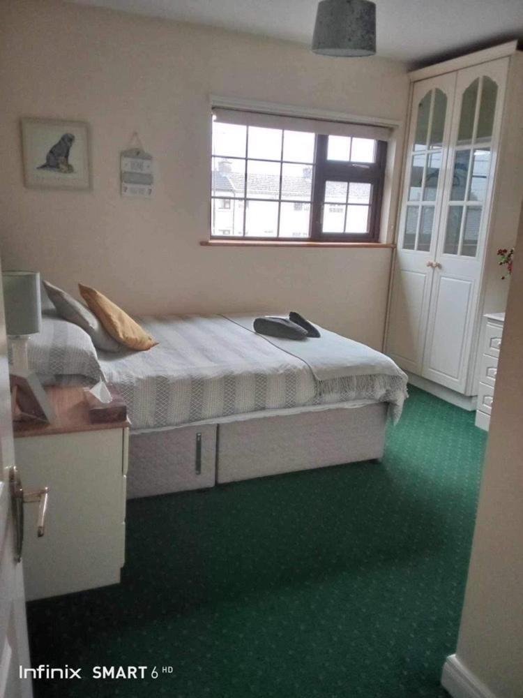 Edwards Cosy B&B Galway Esterno foto