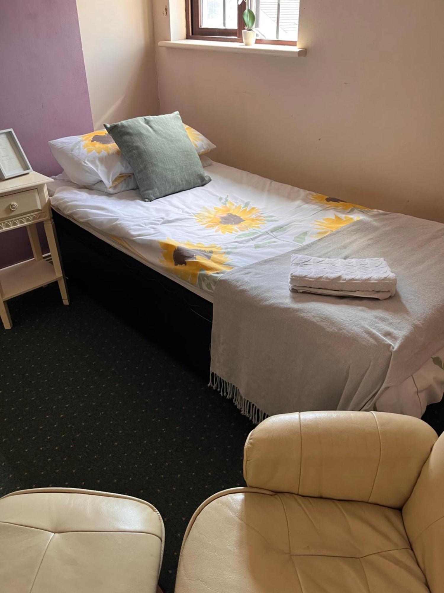 Edwards Cosy B&B Galway Esterno foto
