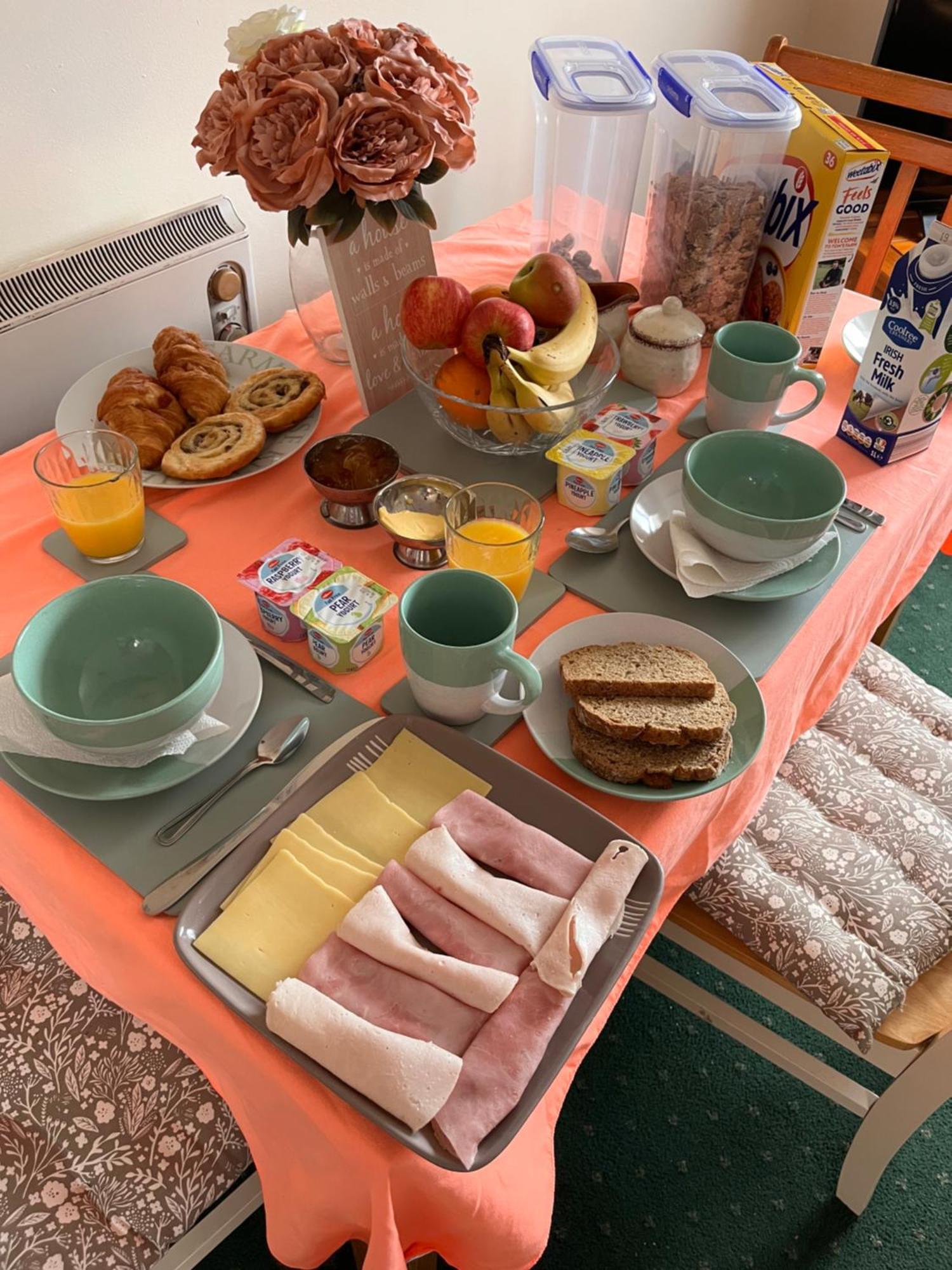 Edwards Cosy B&B Galway Esterno foto